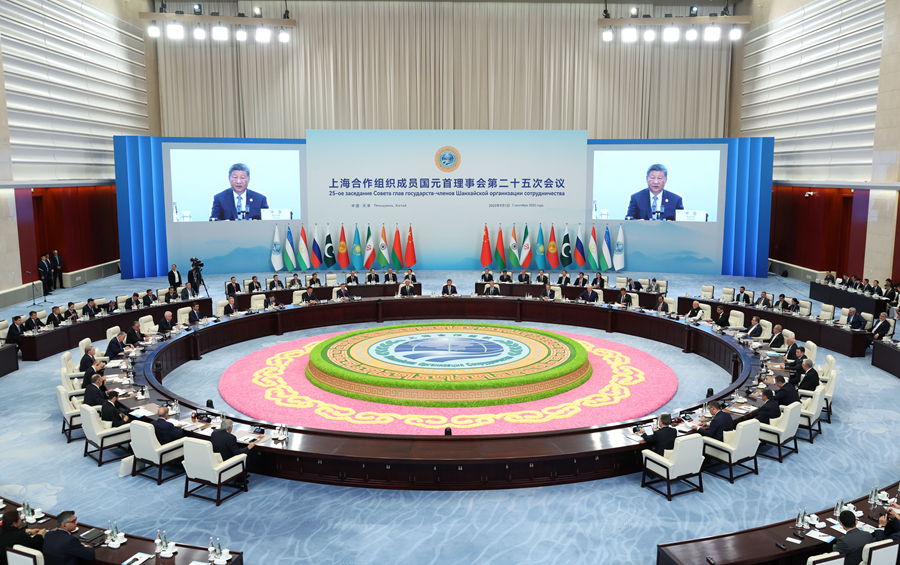 9月1日上午，上海合作組織成員國元首理事會第二十五次會議在天津梅江會展中心舉行。中國國家主席習(xí)近平主持會議并發(fā)表題為《牢記初心使命　開創(chuàng)美好未來》的重要講話。